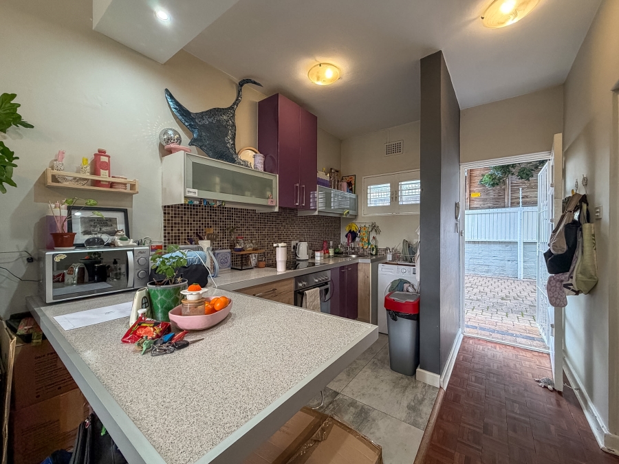 1 Bedroom Property for Sale in Oranjezicht Western Cape